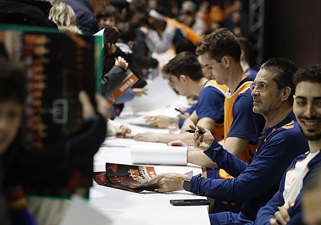 Así ha sido la jornada de puertas abiertas del Valencia Basket.